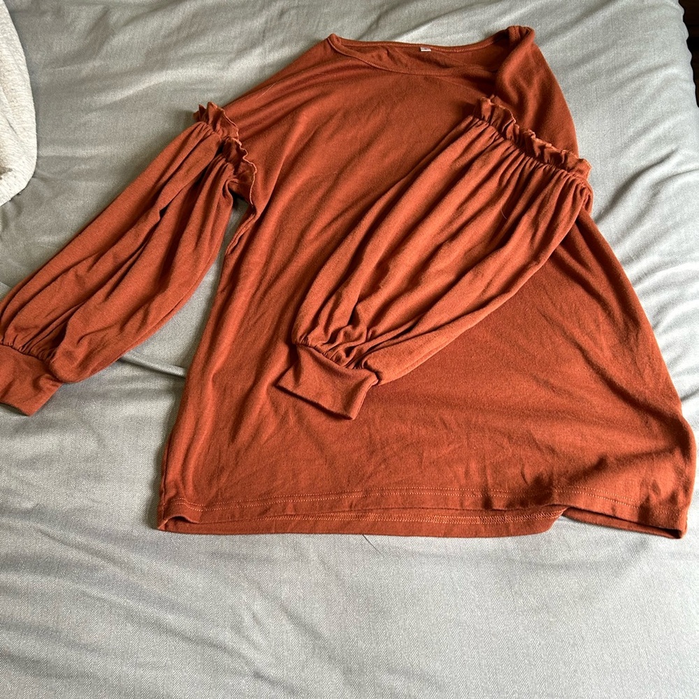 Burnt orange boutique top. New without tag